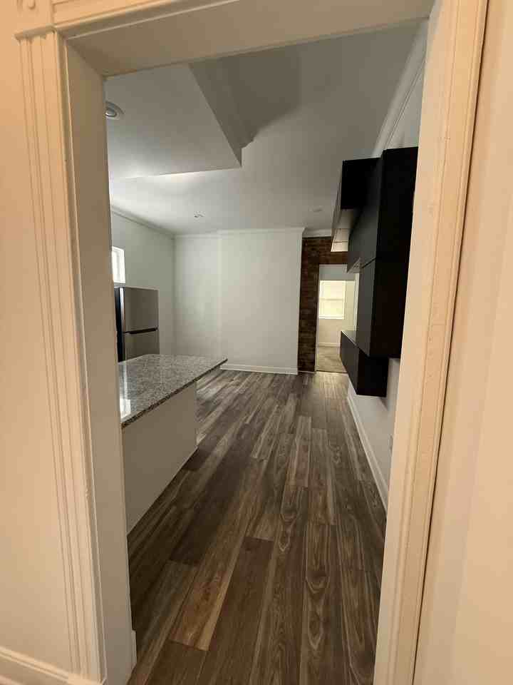 433 Oak St #1 - Photo 2 of 19