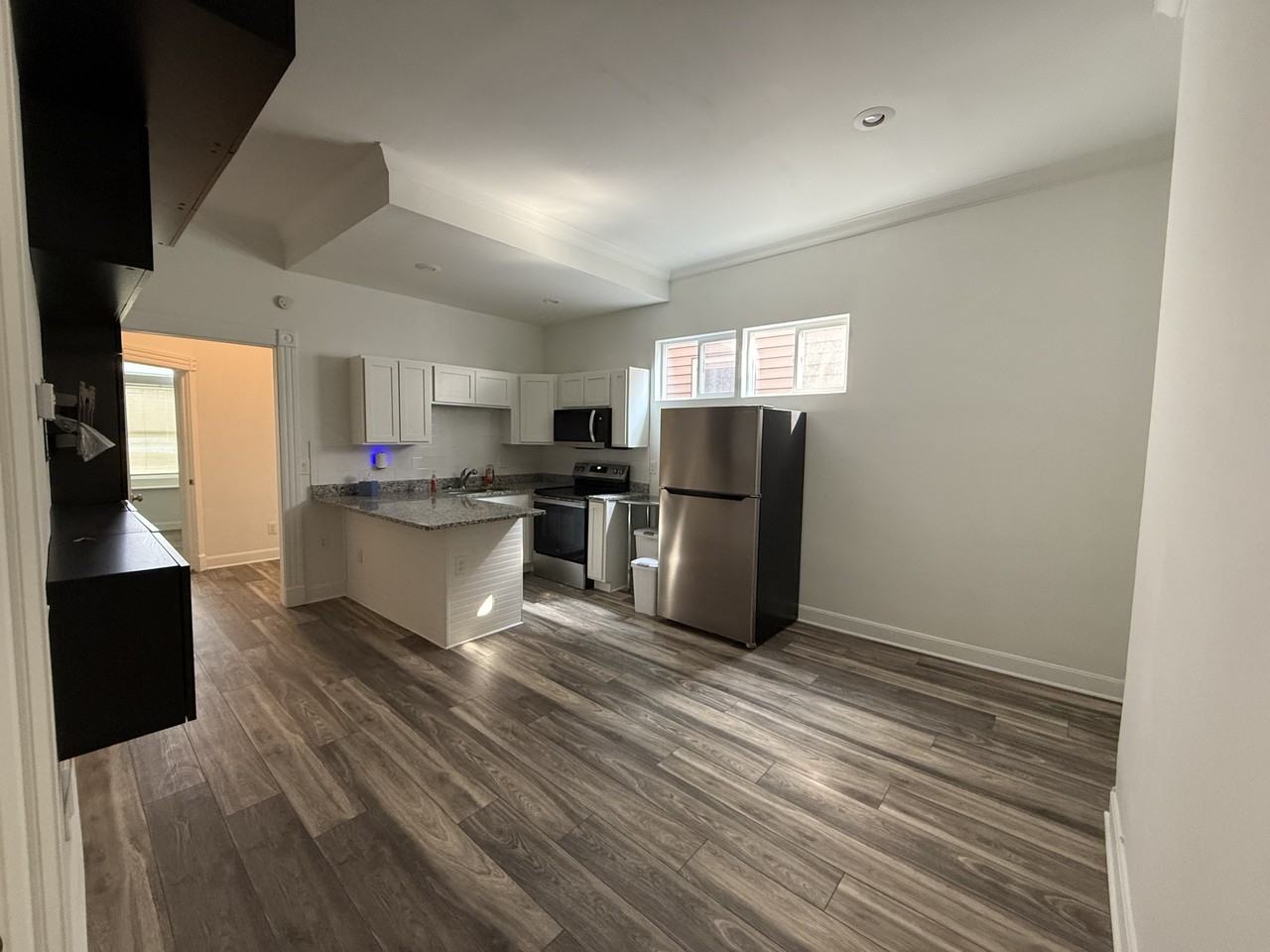 433 Oak St #1 - Photo 3 of 19