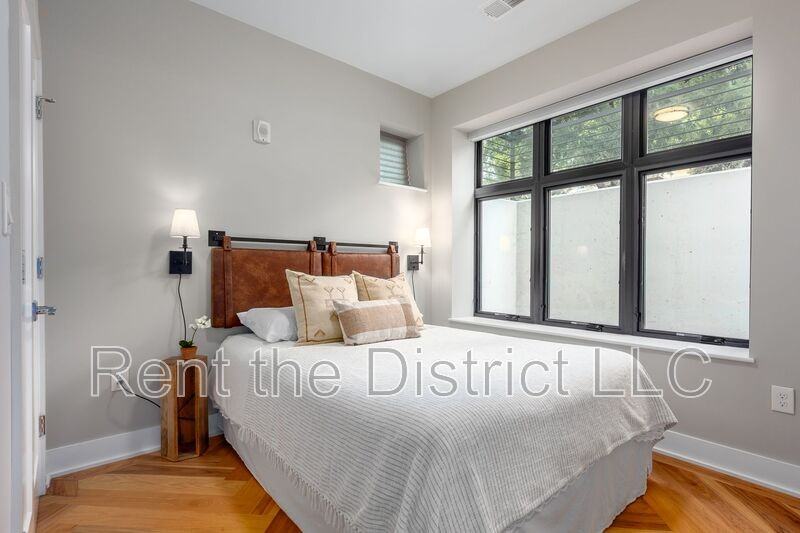 1345 K St Se #T01 - Photo 7 of 20