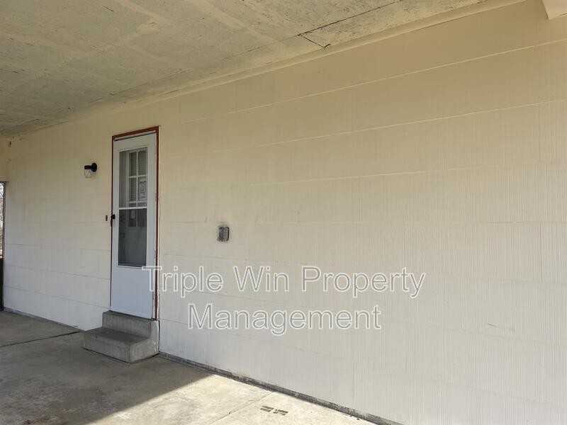 1225 Carla Dr - Photo 7 of 38