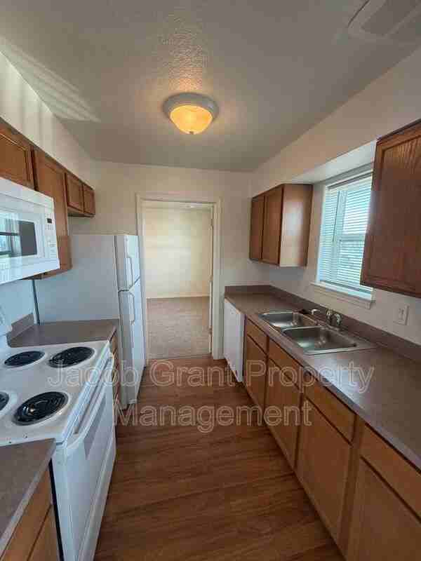 1378 Curlew Dr #245 - Photo 3 of 8