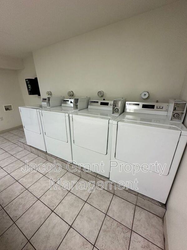 1378 Curlew Dr #245 - Photo 7 of 8