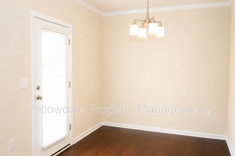 2132 Chipley Dr - Photo 5 of 16