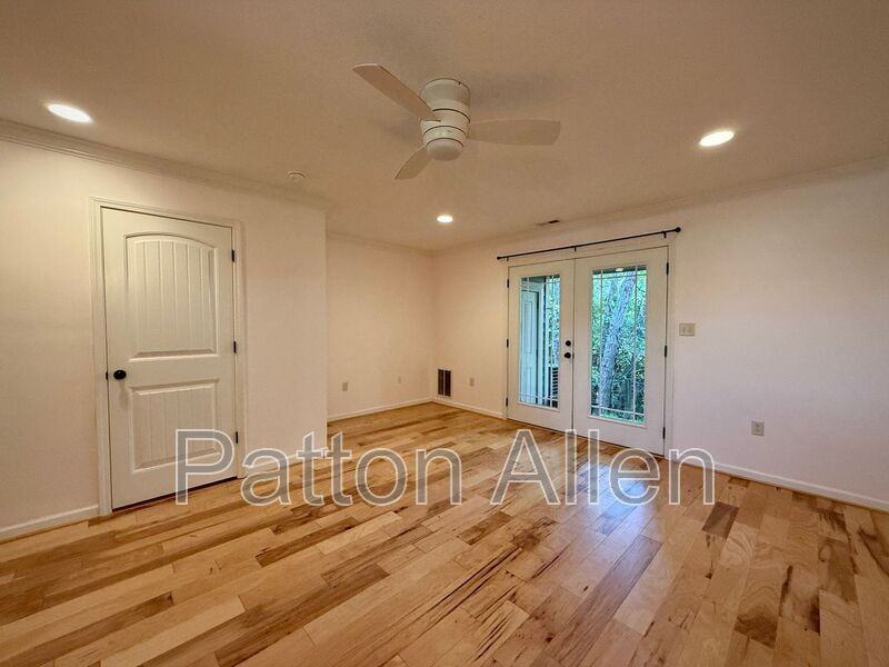 15 Lees Creek Rd #J - Photo 4 of 28