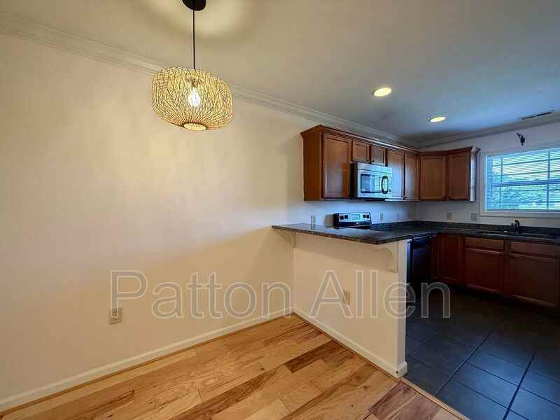 15 Lees Creek Rd #J - Photo 7 of 28
