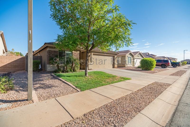 16867 W Belleview St - Photo 3 of 26