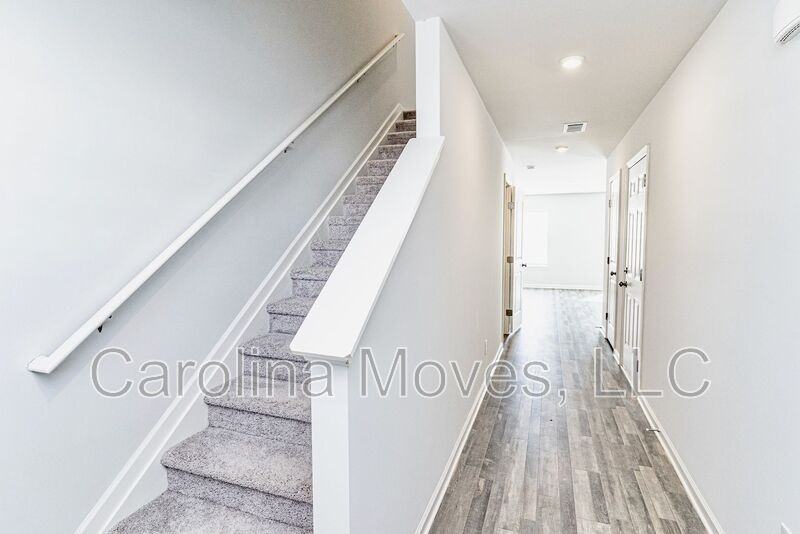 638 Farmstead Trl - Photo 3 of 16
