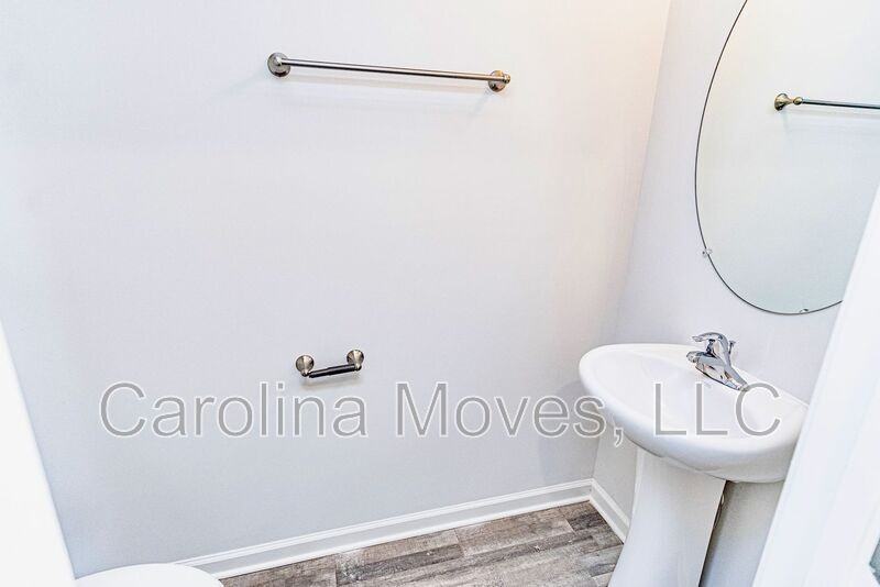 638 Farmstead Trl - Photo 4 of 16