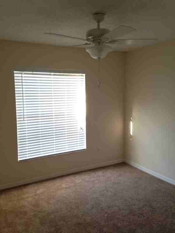 138 Pin Oak Pl - Photo 2 of 14