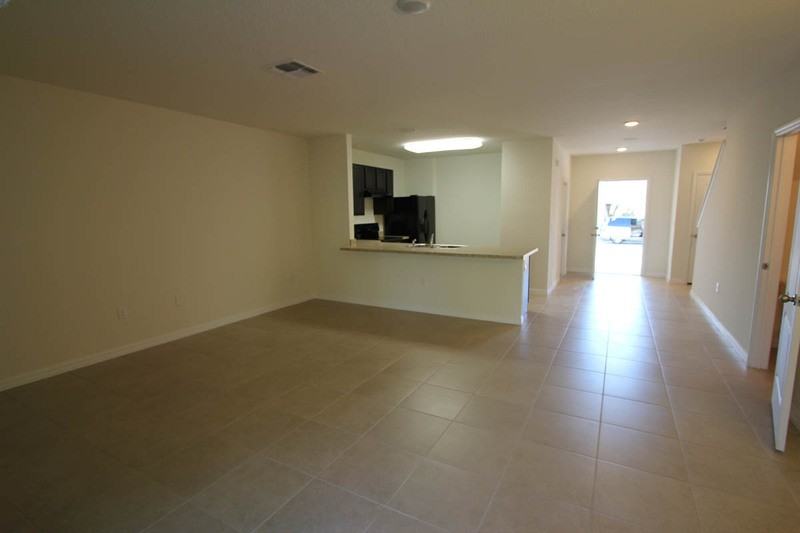 451 Arbor Lakes Dr - Photo 4 of 19