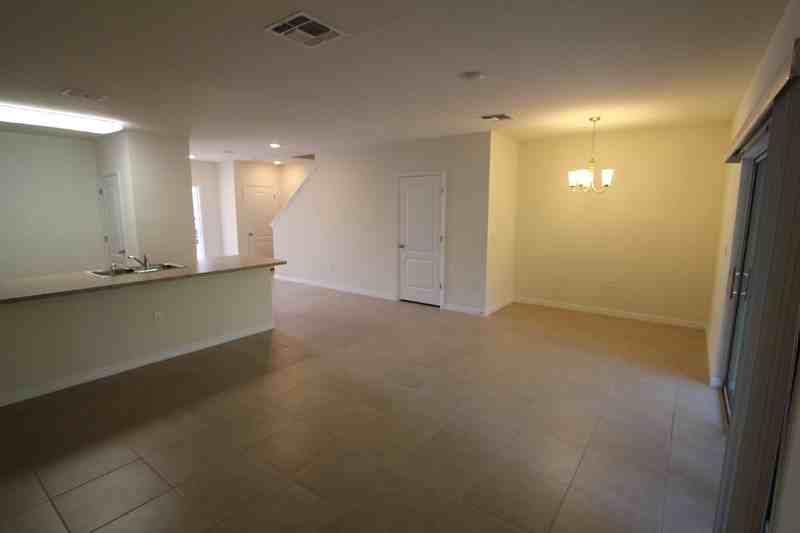 451 Arbor Lakes Dr - Photo 5 of 19