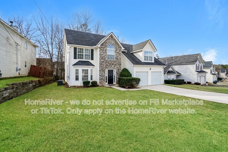 470 Cherry Branch Ln - Photo 2 of 17