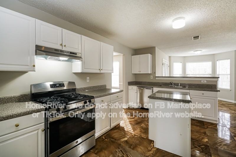 470 Cherry Branch Ln - Photo 6 of 17