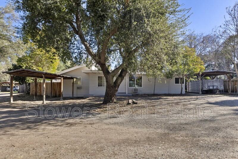 1264 Danville Blvd #B - Photo 2 of 24