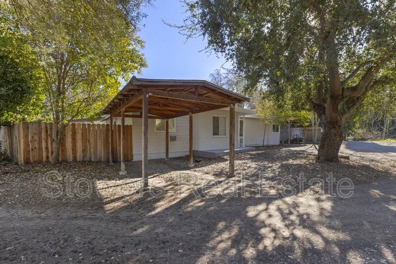 1264 Danville Blvd #B - Photo 4 of 24