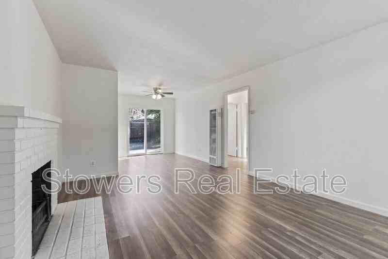 1264 Danville Blvd #B - Photo 5 of 24