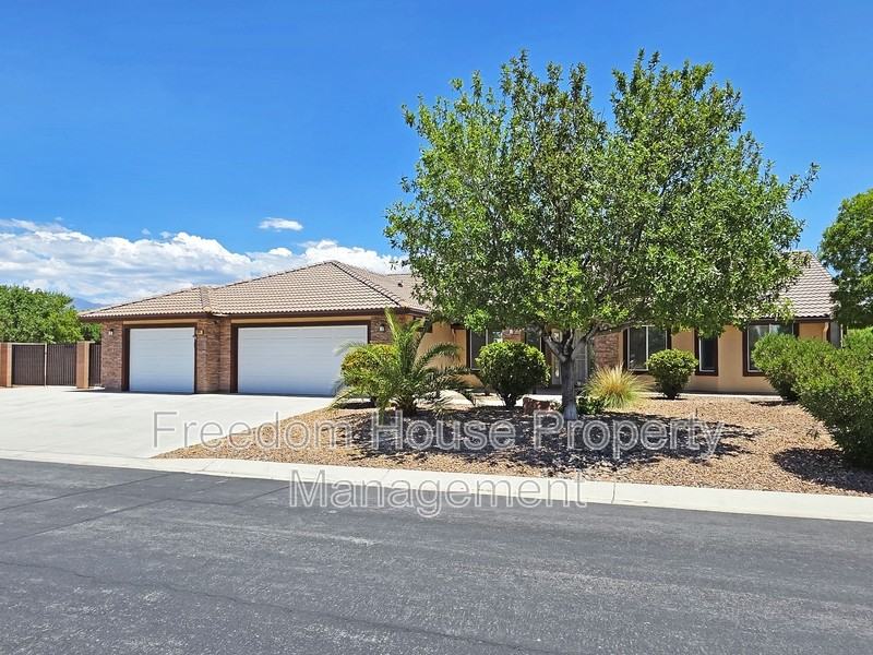111 Mondale Ct - Photo 4 of 50