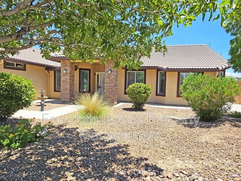 111 Mondale Ct - Photo 6 of 50