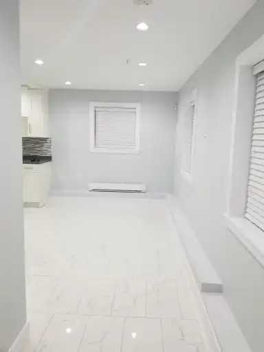 5414 Sherbrooke St - Photo 5 of 15