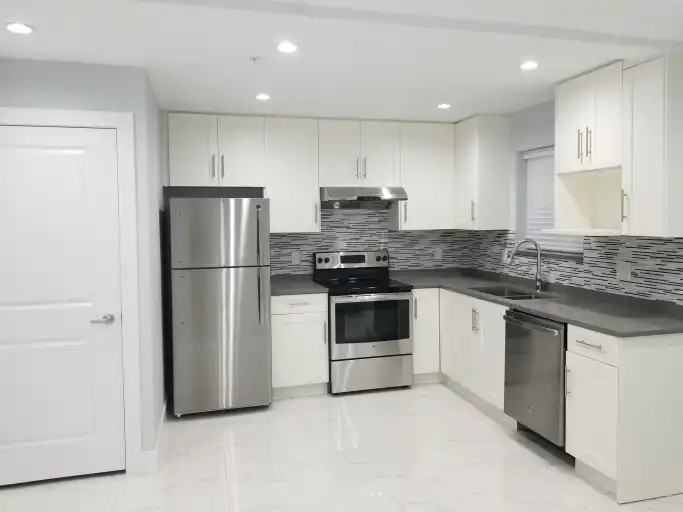 5414 Sherbrooke St - Photo 6 of 15