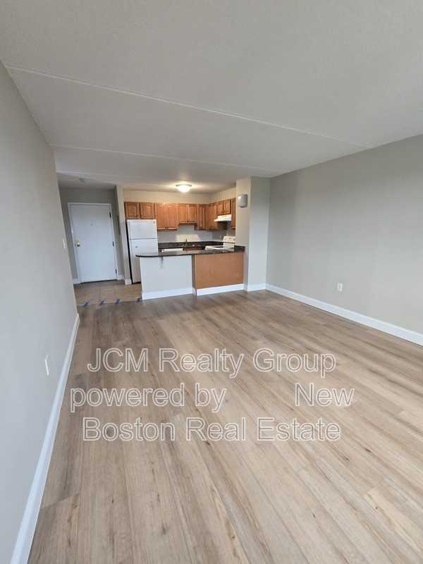 80 Sagamore St - Photo 3 of 13