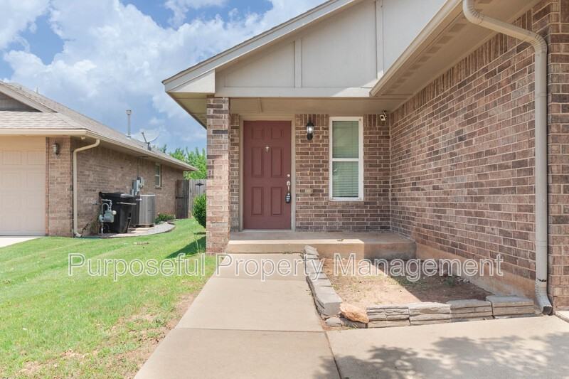 617 Sw 36th St - Photo 3 of 23
