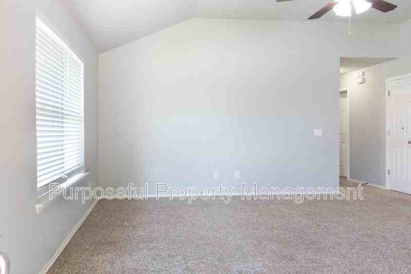 617 Sw 36th St - Photo 4 of 23