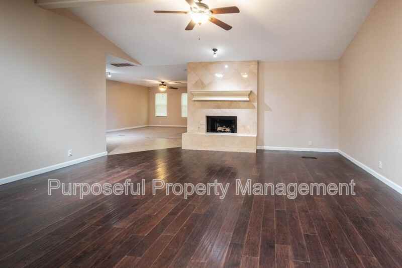 9204 Aaron Dr - Photo 5 of 34