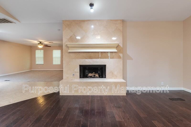 9204 Aaron Dr - Photo 6 of 34