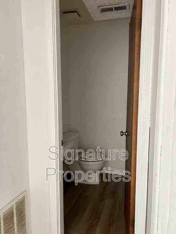 1055 Rives Rd #12 - Photo 6 of 15