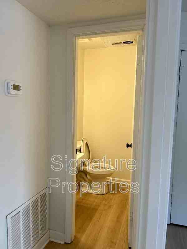 1055 Rives Rd #18 - Photo 6 of 16