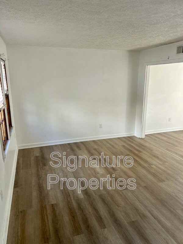 1055 Rives Rd #3 - Photo 2 of 15