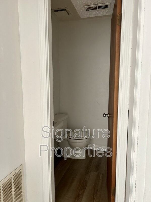 1055 Rives Rd #3 - Photo 5 of 15