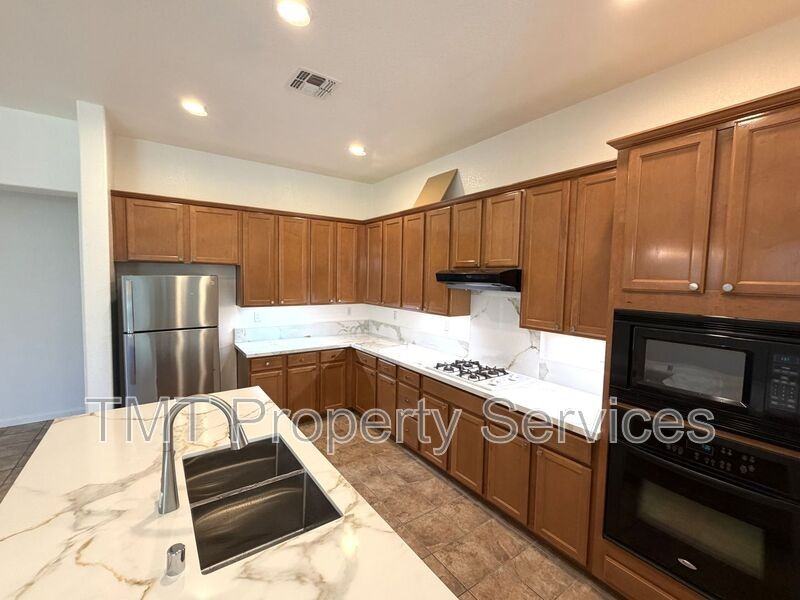 8622 Neopolitan Way - Photo 3 of 21