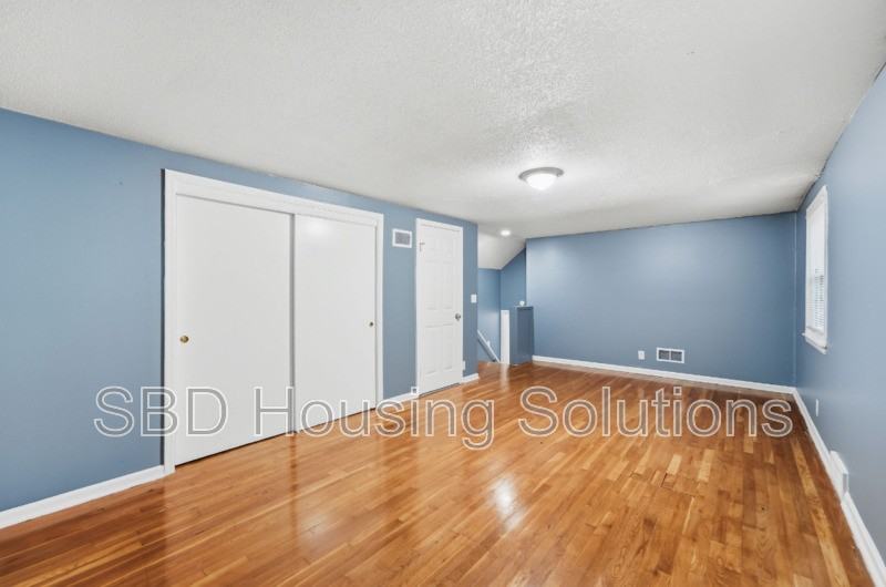 12812 Bristol Ave - Photo 7 of 15