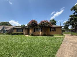 featured image of 5919 E 45th St