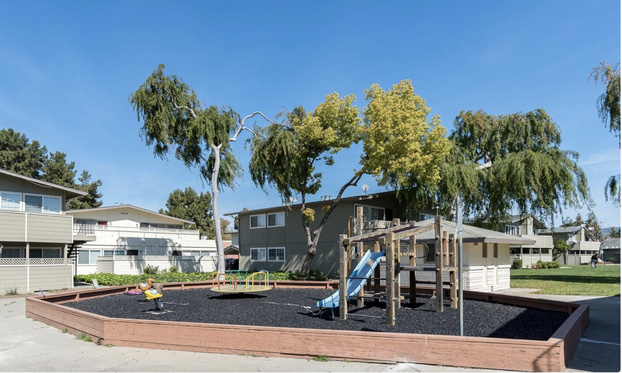 4031 Park Center Ln #B - Photo 2 of 27