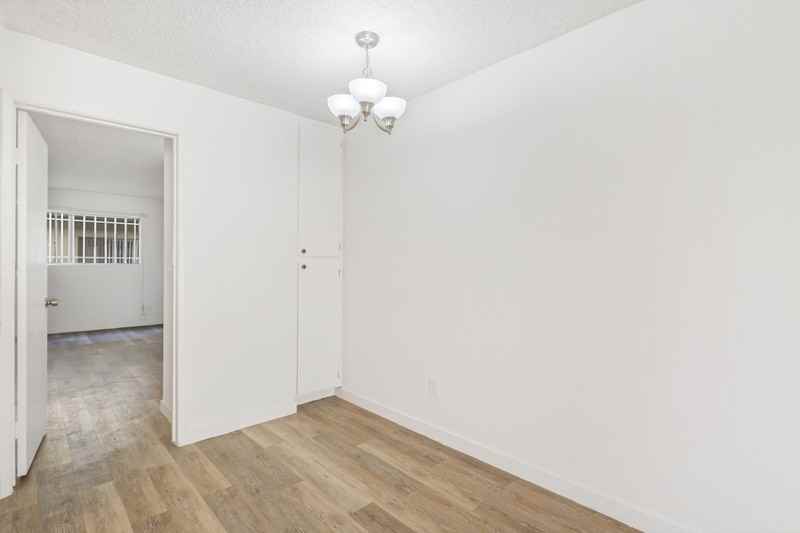 12514 Culver Blvd - Photo 7 of 19