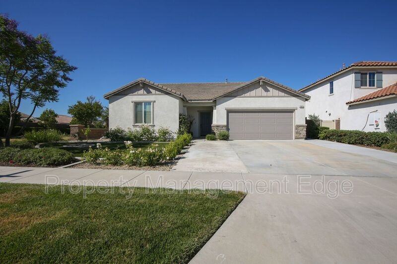 29513 Village Pkwy - Photo 2 of 30