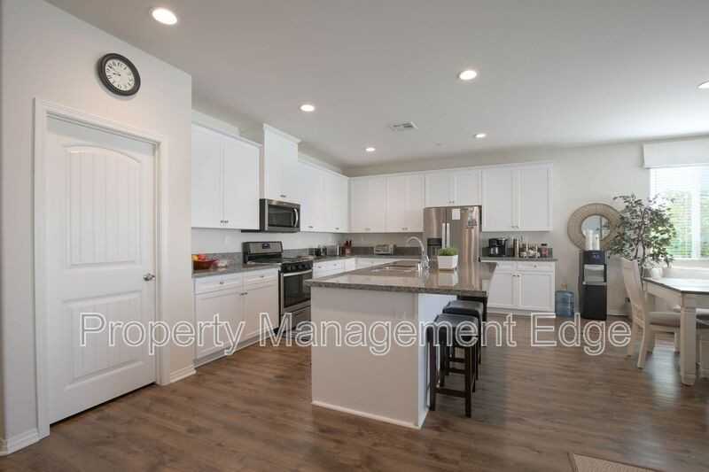 29513 Village Pkwy - Photo 7 of 30