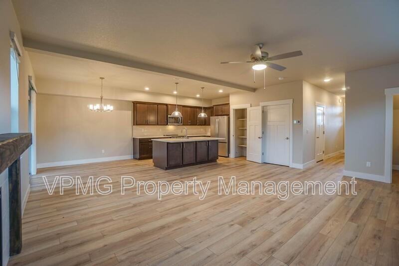 313 E Caribou Ct - Photo 5 of 32