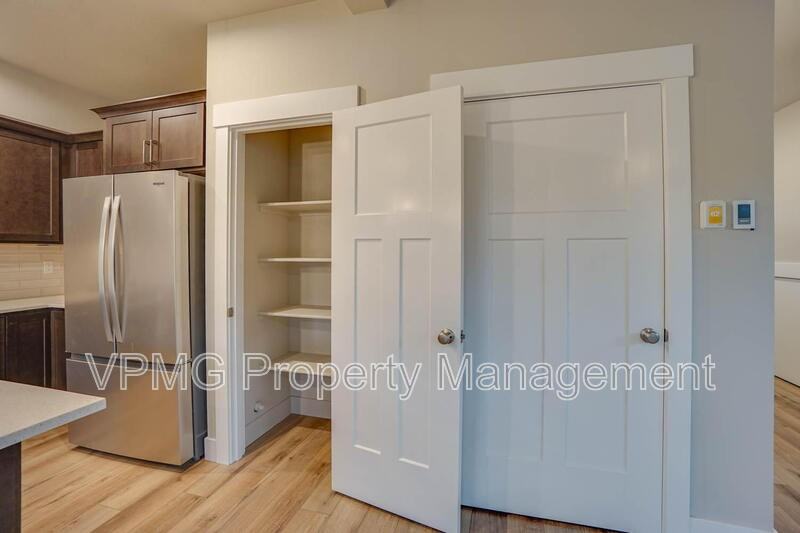 313 E Caribou Ct - Photo 6 of 32
