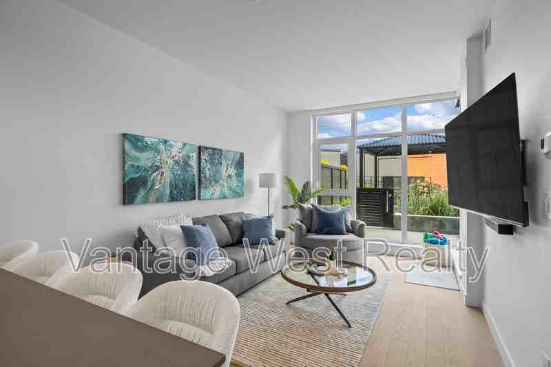 3200 Lakeshore Rd - Photo 2 of 36