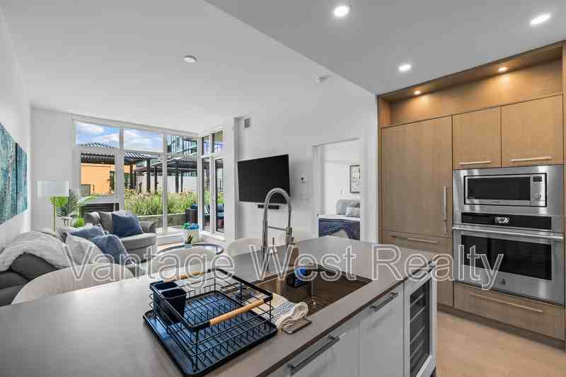 3200 Lakeshore Rd - Photo 4 of 36
