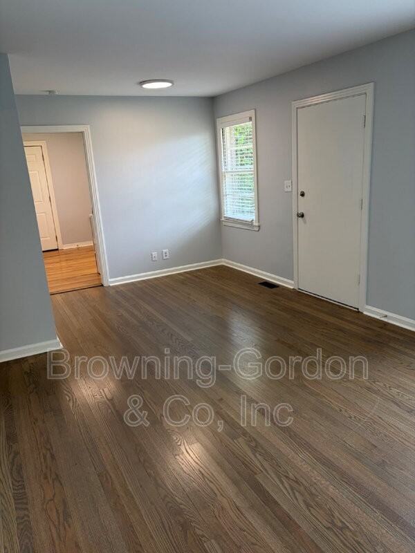 538 Fairlane Dr - Photo 2 of 20