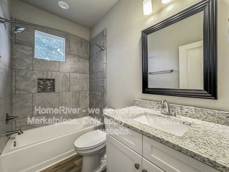 7297 Majestic Blvd - Photo 3 of 10