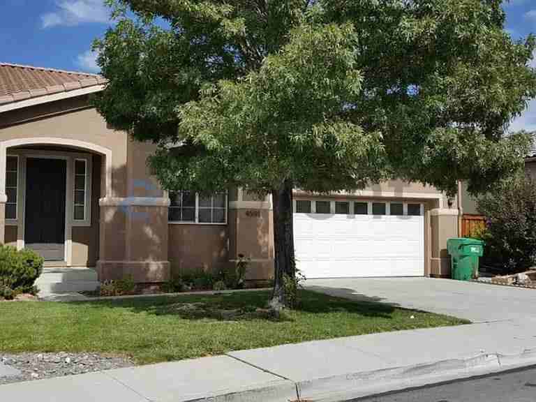 4591 Mount Bachelor Dr - Photo 2 of 14