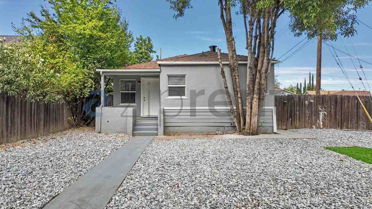 4309 32nd St - Photo 5 of 37