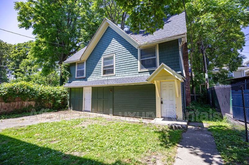 3 Sumner Park