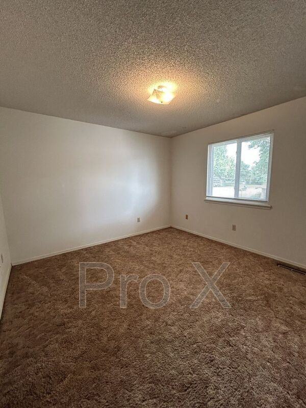 1108 S Joplin St #B - Photo 6 of 11